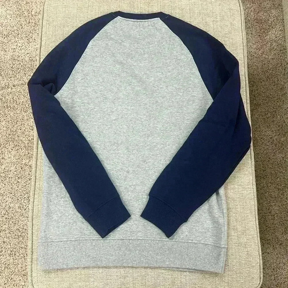 Men’s Izod Grey & Blue Sweater - Picture 4 of 5